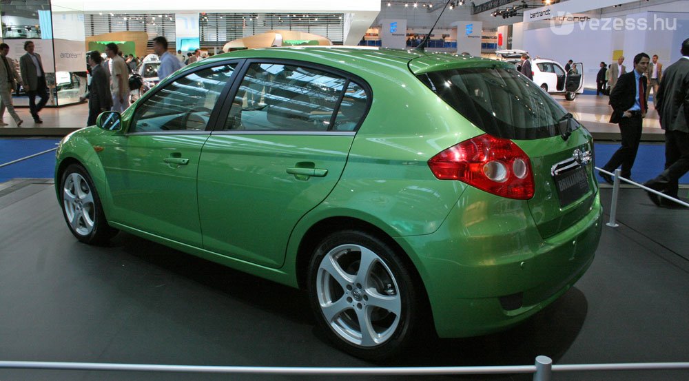 Brilliance BS2, a Cee'd és a Lacetti ellen