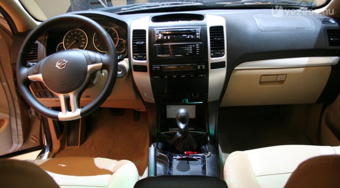 A kormány is majdnem echte BMW