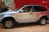 Nem egészen BMW X5, de féláron van Kínából