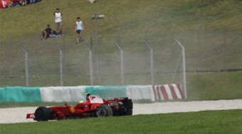 Hivatalos: Massa bénázott