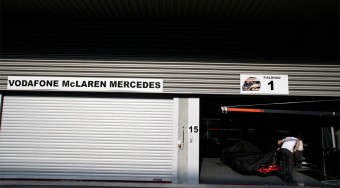 A McLaren kitolt a Red Bull-lal