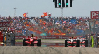 A McLaren trükközik a rajtnál?