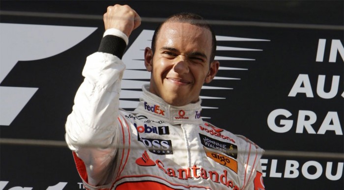 Hamilton tart a Ferraritól 6 | Vezess Nehéz hétvégére számít