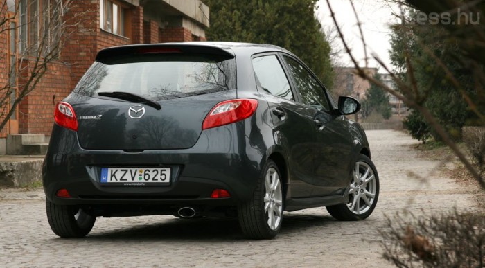 Kéne is, meg nem is 7 | Vezess Lendületes formaterv