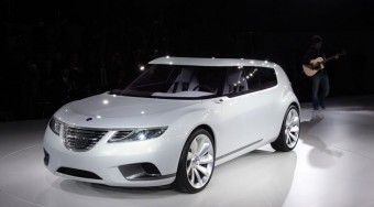 Reszkess MINI, jön a Saab