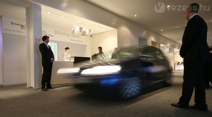 Környezetbarát autók mentek shuttleként