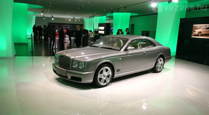 Majdnem 30 litert bever városban. És ez gyári adat