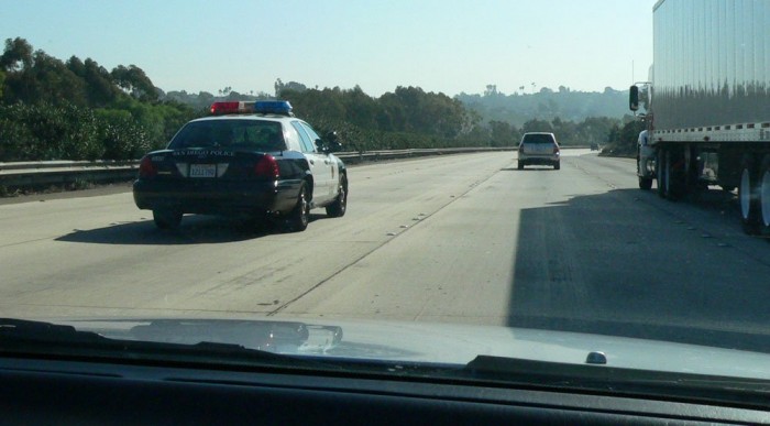 A rendőr nem állít meg