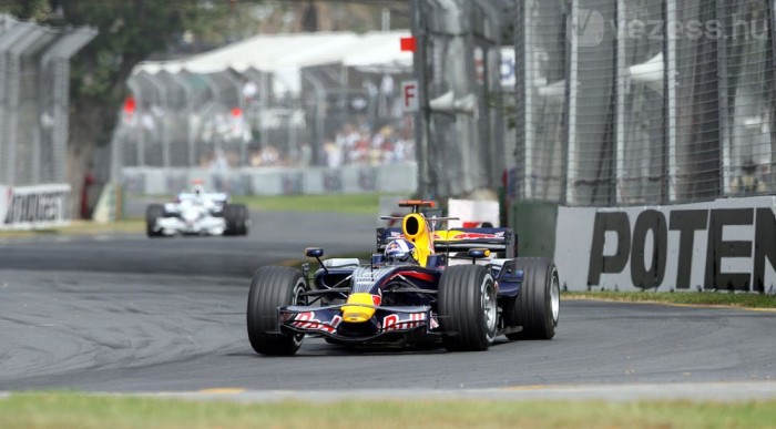 Hamilton uralkodott, a Ferrari leszerepelt 9