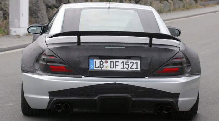 Karbonból készült elemekkel