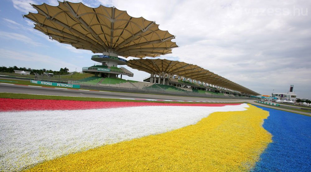 Kavics nemzeti színekben