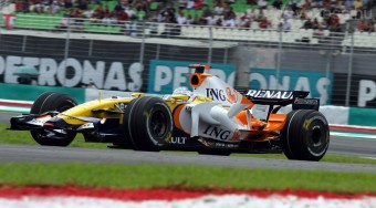 Hamiltonnak köszönheti pontját Alonso?