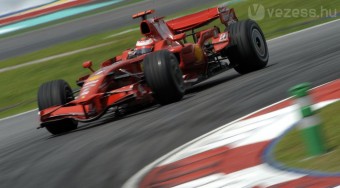 Räikkönen könnyedén verte Hamiltont