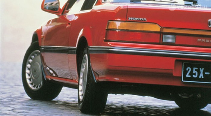 Kiveszett a négykerék-kormányzás. Amúgy Honda Prelude sincs már