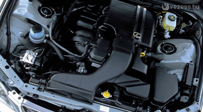 A Lexus elhitte a BMW-nek, hogy a soros hathengeres a tuti