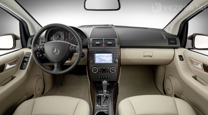 Megújul a legkisebb Mercedes 6