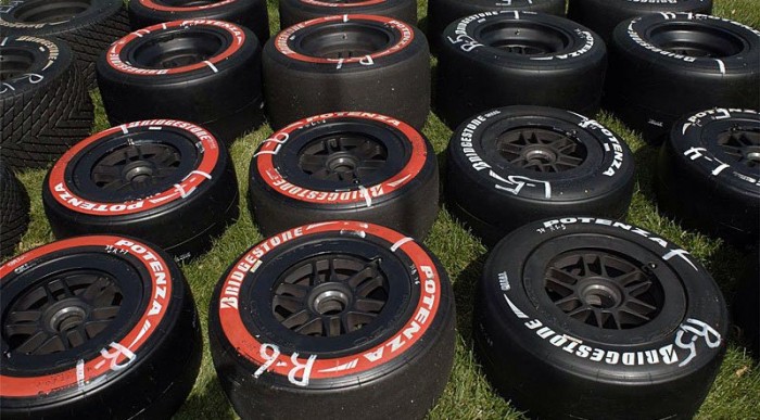 F1: Színes gumik jönnek 6 | Vezess Fehér csík helyett ez jöhet jövőre