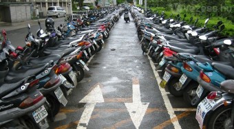 Rendszámot kapnak a robogók