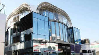 Palotaforradalom a paddockban