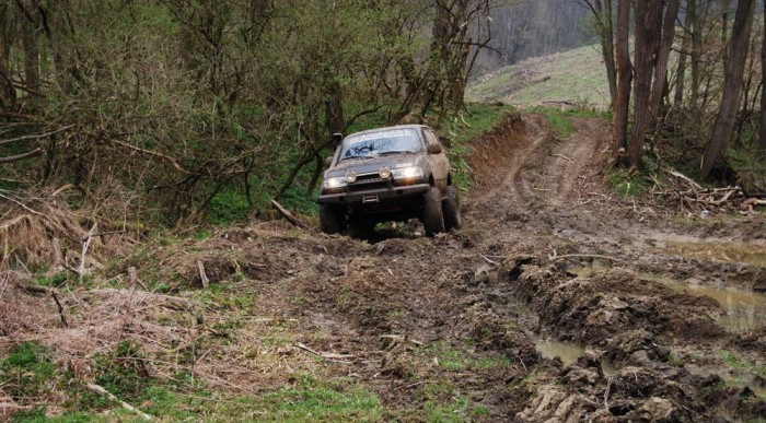 Diszkóterepjáróval a versenyen 9 | Vezess Itt már nem jártunk