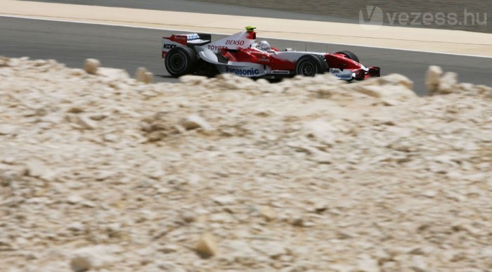 Nagyon poros a pálya