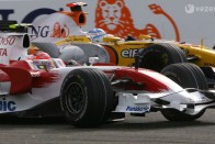 Alonso vs Timo Glock