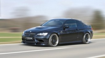 300 felett száguldó BMW