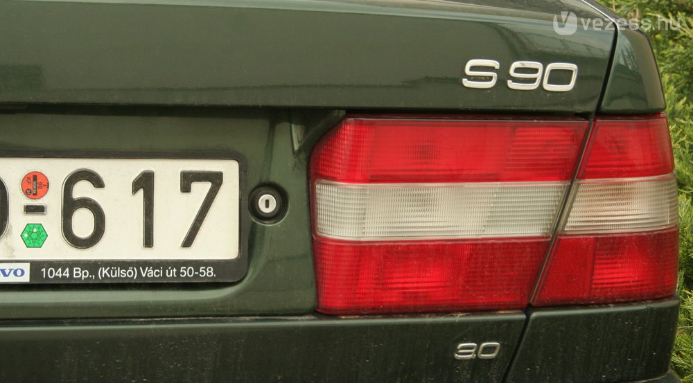 A 960 átnevezve S90, a kombi a V90