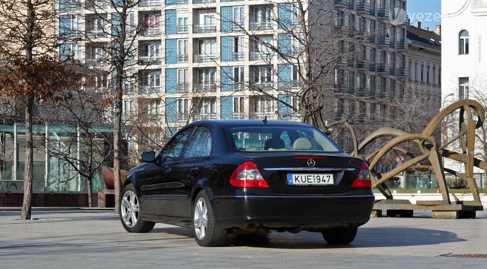 Mercedes E 420 CDI: Jegelt vulkán 1