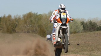 Feladta a sztárpilóta