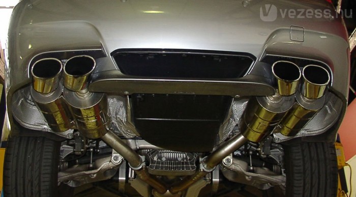 Lopják az autók katalizátorait