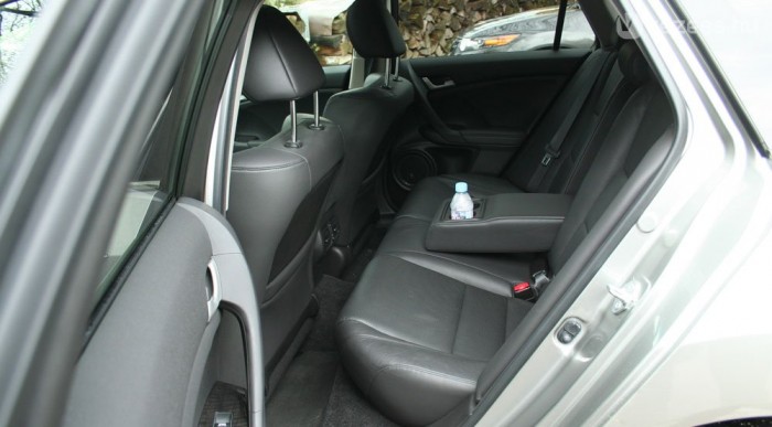 Hátul nincs sok hely