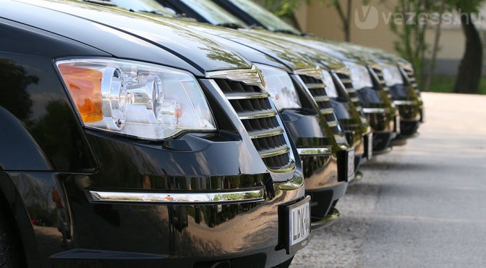 Chrysler Grand Voyager 2,8 CRD 6 | Vezess Sorakozó