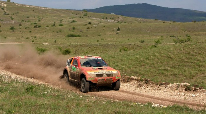 Késhegyre menő csata a magyar Dakaron 6 | Vezess Peterhansel még simán győzhet