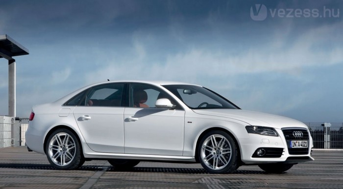 Várhatóan novemberben jön az S4