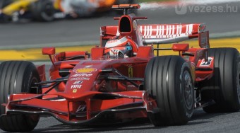 Csak Räikkönen bírt Alonsóval