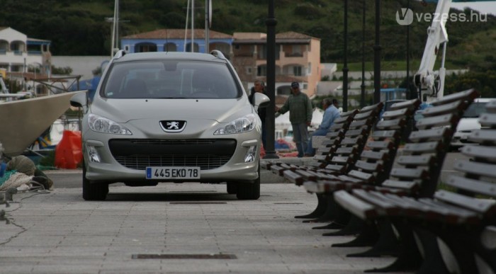 308 SW – Egyterű a kombiból 6 | Vezess 90-175 lóerősek a motorok