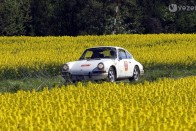 Repcében a Porsche 911