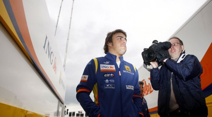 Alonso leírta Hamiltont 6 | Vezess Ő nincs versenyben, de szerinte Hamilton sem nyer