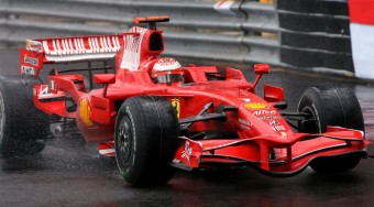 Kimi a vendégek miatt bénázott?