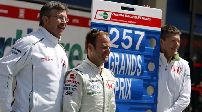 Barrichello jövője bizonytalan 6 | Vezess Csak eredményekkel juthat 300-ig