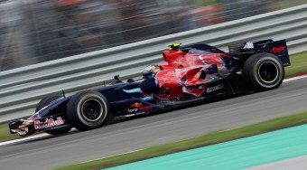 Vettel büntetéssel kezd Monacóban