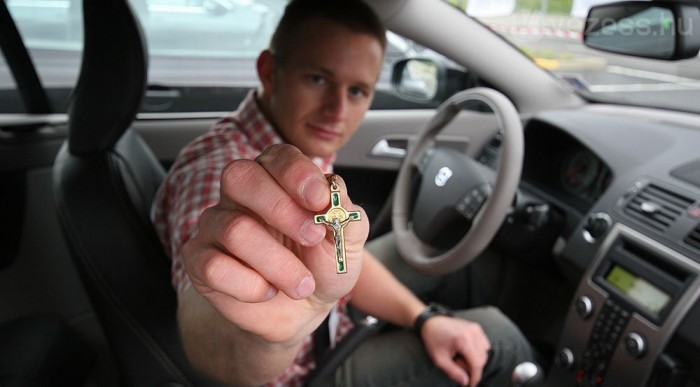 Nyugdíjas kabrió 10 | Vezess Van amikor ő is besegít