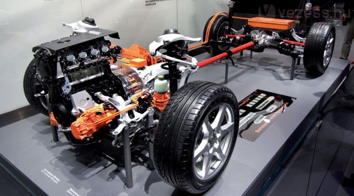 Audi hibrid: még idén! 4 | Vezess Benzinmotorral párosított elektromos