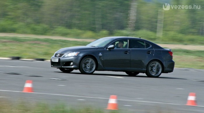 Csak 270-nél állítja meg az elektronika