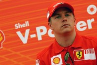 Räikkönen menetel a bajnokság felé