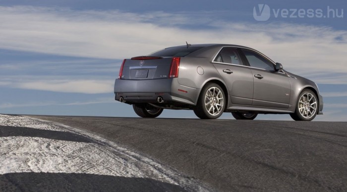 A Cadillacé a leggyorsabb szedán 5