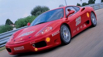 Száguldás vakon, Ferrarival