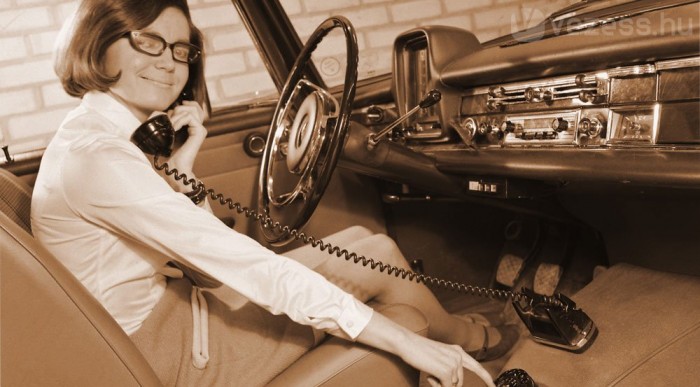 Fontos a padlóbaépített telefon