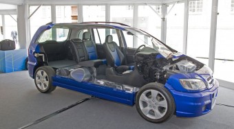 Kipróbáltuk a jövő autóit